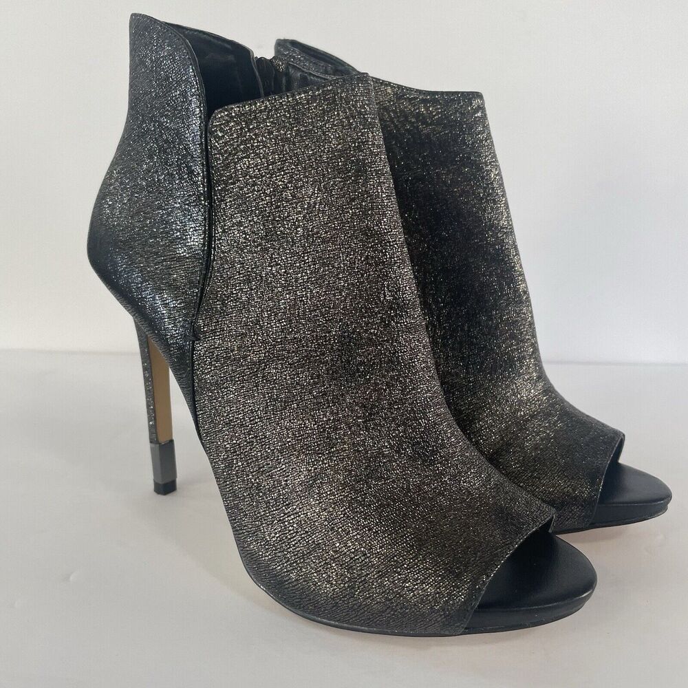 GUESS Gwadara Metallic Boots Booties Womens Size 9M Silver Tip Stiletto Heels